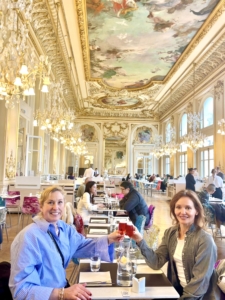 Kelly and Mandee Dining