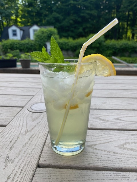 Limoncello Spritz