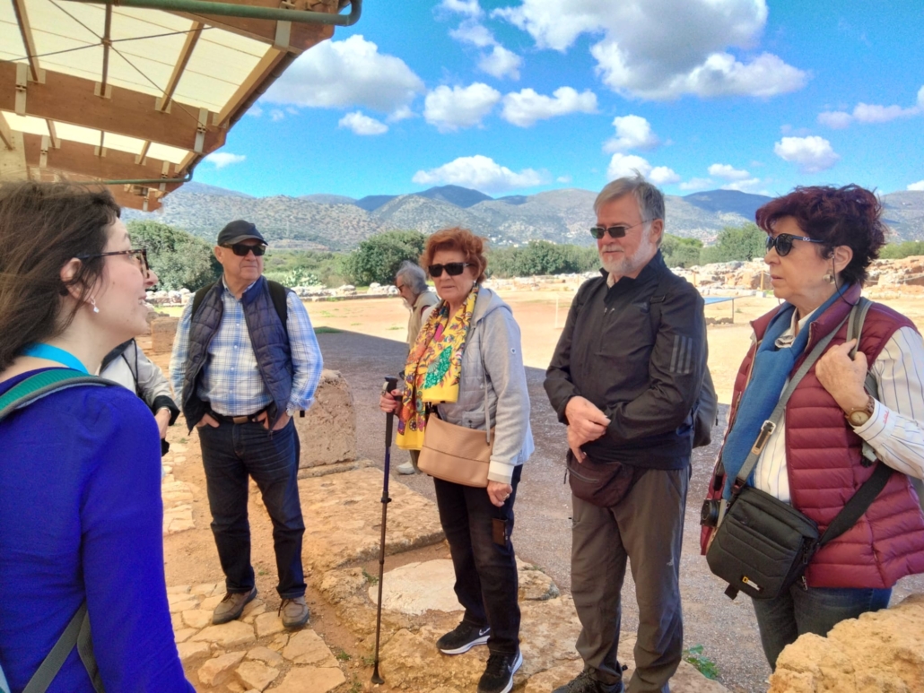 Guiding in Crete